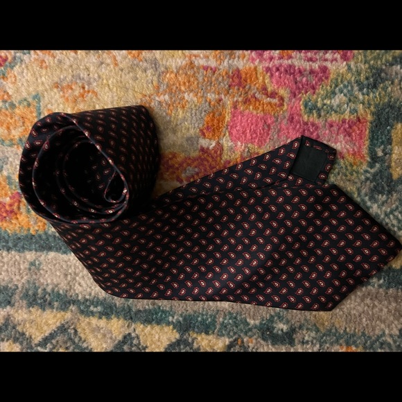 Yves Saint Laurent Neckwear - Picture 4 of 7